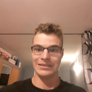 Alexis - Prof d'initiation informatique - Grand-Charmont