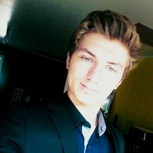 Anthony - Prof de français - Saint-Quentin