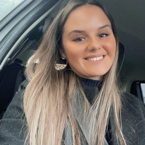 Lucie - Prof de maths - Brives-Charensac