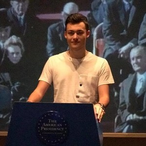 HUGO - Prof d'anglais - Lille