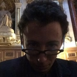 Vincenzo - Prof de biologie - Paris