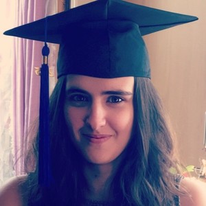 Laura - Prof de maths - Thiais