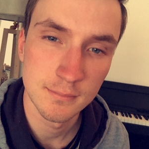 Raphaël - Prof de piano - Médis