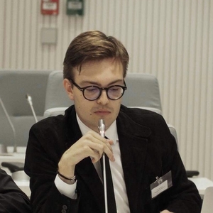 Thomas - Prof de droit - Lyon