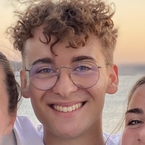 Lucas - Prof de français - Paris