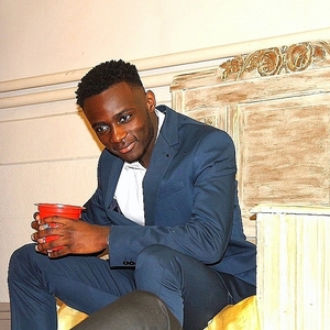 Yoan - Prof de lingala - Avon