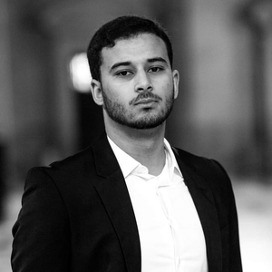 Nassim - Prof de droit - Paris