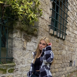 Eva - Prof d'espagnol - Saint-Cloud