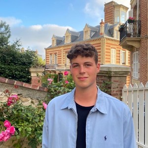 Antoine - Prof d'aide aux devoirs - Bernay