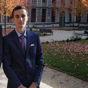Simon - Prof d'histoire - Grenoble