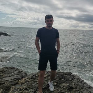 Léo - Prof d'analyse financière - La Rochelle