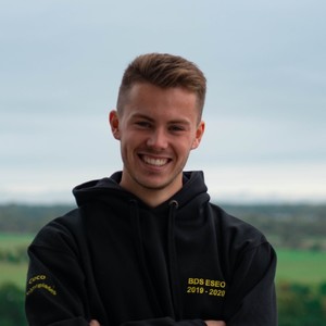 Corentin - Prof de maths - Bauné