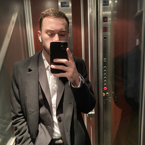 Théo - Prof de maths - Paris