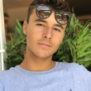 Victorien - Prof de maths - Montpellier