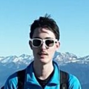 Léo - Prof d'initiation informatique - Saint-Martin-d'Hères