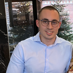 Enzo - Prof de maths - Nousty