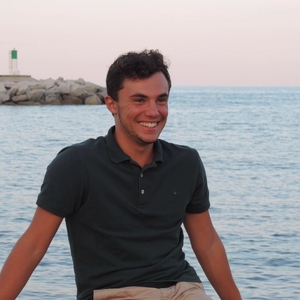 Antoine - Prof de maths - Louhossoa