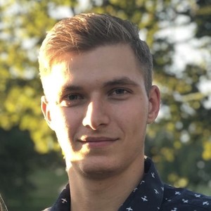 Adrian - Prof d'initiation informatique - Grenoble