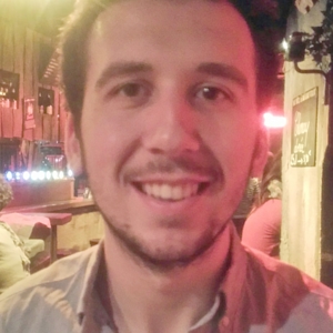Damien - Prof de marketing - Lyon