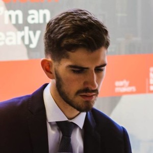 Louis - Prof d'économie - Vincennes