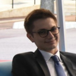 Adrien - Prof d'économie - Paris