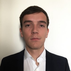 Kian - Prof d'économie - Paris