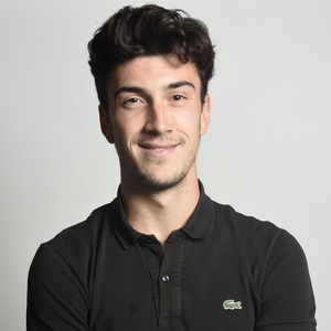 Louis - Prof d'économie - Paris