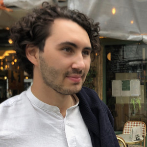 Elio - Prof de géopolitique - Paris