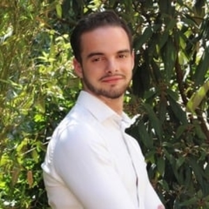 Lucas - Prof d'économie - Bagnolet