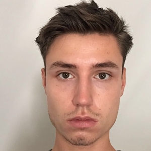 Paul - Prof de philosophie - Paris