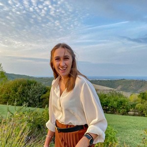 Laura - Prof de fle - français langue étrangère - Cadé
