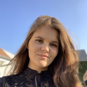 Lola - Prof de maths - Vennecy