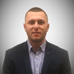 Dénis - Prof de marketing - Cannes