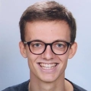 Léo - Prof d'économie - Paris