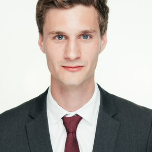 Alexis - Prof de droit - Levallois-Perret