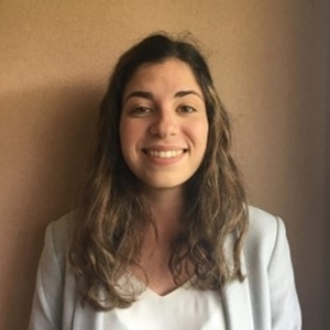 Amélie - Prof d'économie - Jouy-en-Josas