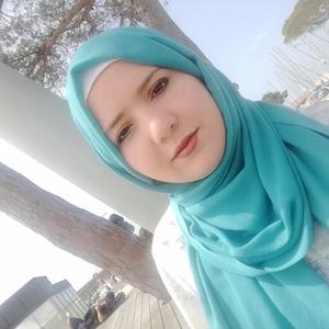Ghada - Prof de physique - chimie - Antibes