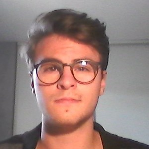 Pierre-Adrien - Prof de français - Bron