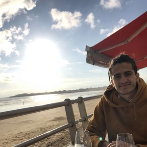 Nusrat - Prof de maths - Paris