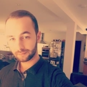 Léo - Prof de marketing - Villeneuve-sous-Pymont