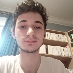 Romain - Prof de philosophie - Rouillon