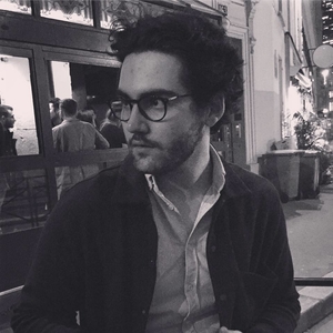 Julien - Prof de droit - Paris