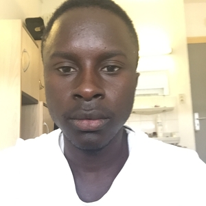 Daniel Lwanga - Prof de compréhension écrite - anglais - Poitiers