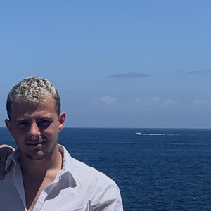 Luca - Prof d'astrophysique - Toulouse
