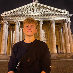 Valentin - Prof de maths - Paris