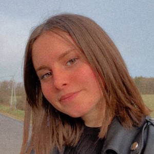 Manon - Prof d'aide aux devoirs - Rolampont