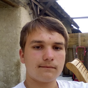 Quentin - Prof d'aide aux devoirs - Saint-Marcel