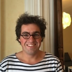 Oscar - Prof d'économie - Lyon