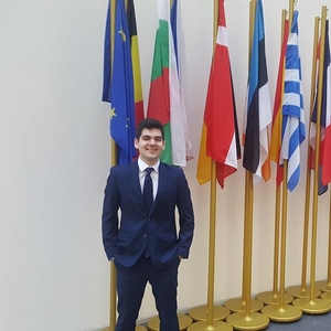 Adrian - Prof d'économie - Cagnes-sur-Mer