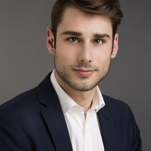 Léo - Prof d'économie - Paris